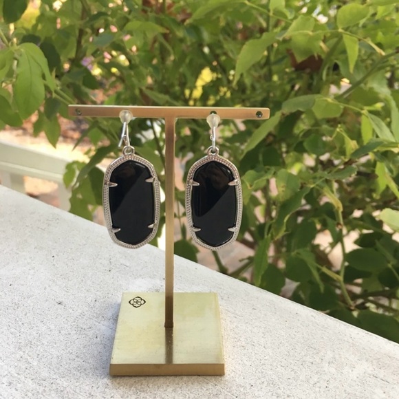 Kendra Scott - ELLE RHD - Picture 2 of 3